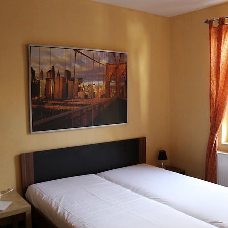 Gasthaus & Pension "Zur Rose" Weimar (Thuringia) Ngoại thất bức ảnh