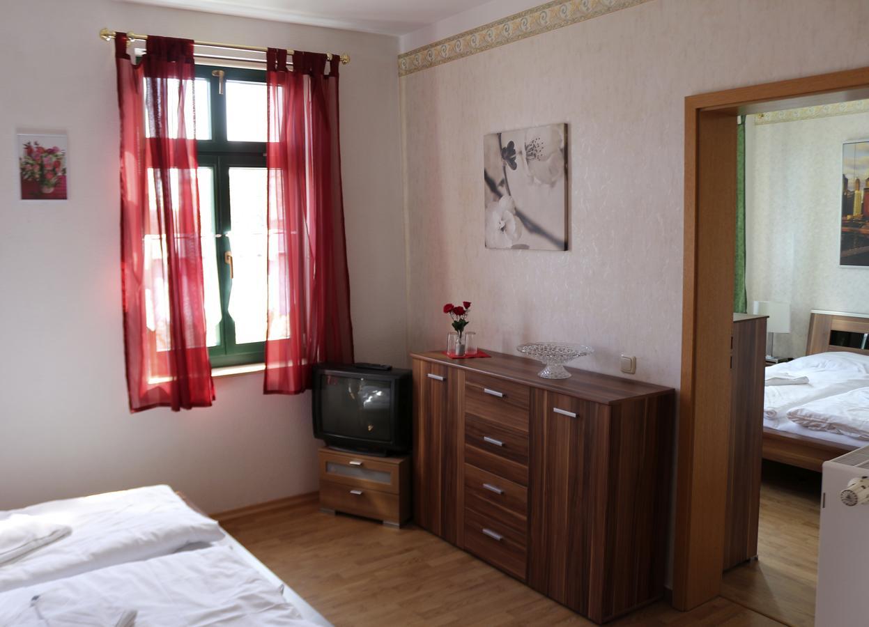 Gasthaus & Pension "Zur Rose" Weimar (Thuringia) Ngoại thất bức ảnh