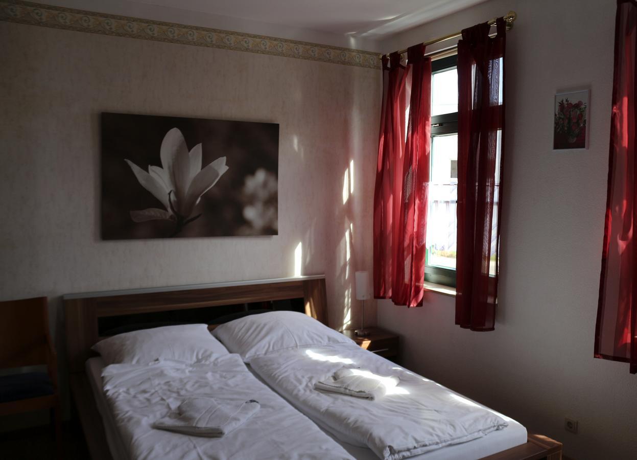 Gasthaus & Pension "Zur Rose" Weimar (Thuringia) Ngoại thất bức ảnh
