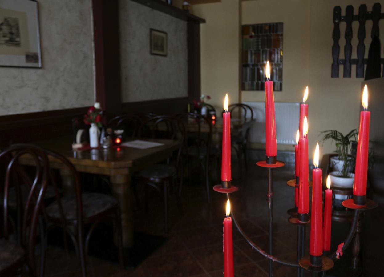 Gasthaus & Pension "Zur Rose" Weimar (Thuringia) Ngoại thất bức ảnh