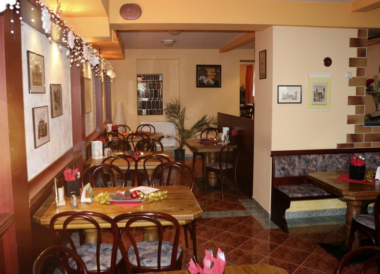 Gasthaus & Pension "Zur Rose" Weimar (Thuringia) Ngoại thất bức ảnh