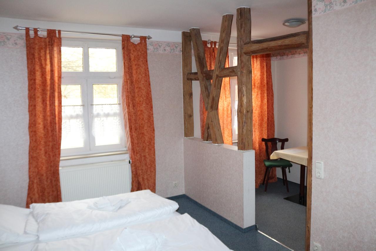 Gasthaus & Pension "Zur Rose" Weimar (Thuringia) Ngoại thất bức ảnh